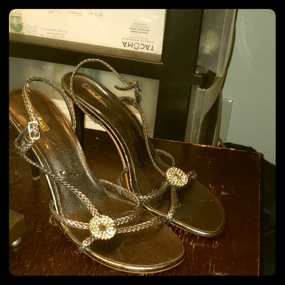 Heel / Sandals - Picture 1 of 3